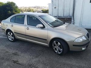 Skoda Octavia 2.0 tdi 140.cv Junho/04 - à venda - Ligeiros