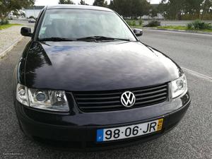 VW Passat B5 Março/98 - à venda - Ligeiros Passageiros,
