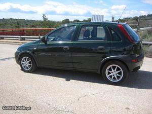 Opel Corsa 1.7 DTI 5 LUGARES Outubro/01 - à venda -