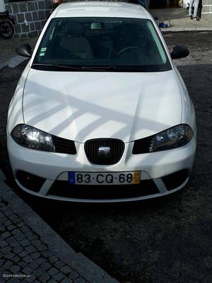 Seat Ibiza 6l Dezembro/06 - à venda - Comerciais / Van,