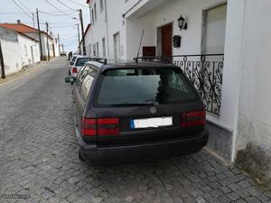 VW Passat 1.9tdi 90cv Fevereiro/94 - à venda - Ligeiros