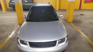 VW Passat tdi 110cv Agosto/97 - à venda - Ligeiros