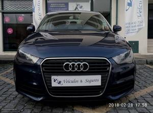 Audi A1 1.6 TDI Sport Março/13 - à venda - Ligeiros