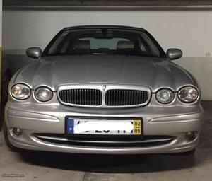 Jaguar X-Type 2.5 4x4 Maio/02 - à venda - Ligeiros