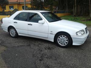 Mercedes-Benz C 220 Classic Novembro/97 - à venda -