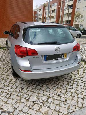 Opel Astra Ecoflex Junho/11 - à venda - Ligeiros