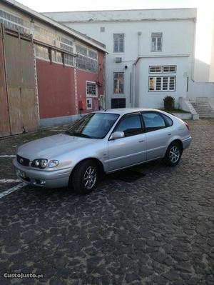 Toyota Corolla 1.4 VVTi - 16V Março/00 - à venda -