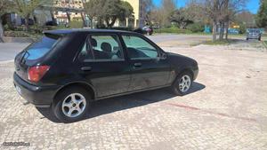Ford Fiesta 1.2 Techno Agosto/98 - à venda - Ligeiros