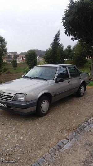 Opel Ascona  Dezembro/87 - à venda - Ligeiros