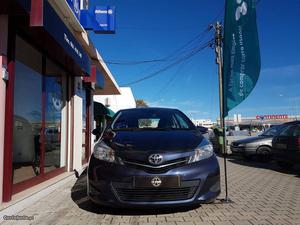 Toyota Yaris m Setembro/12 - à venda - Ligeiros