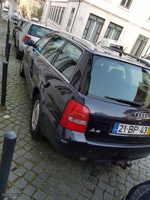 Audi A4 Avant Julho/01 - à venda - Ligeiros Passageiros,