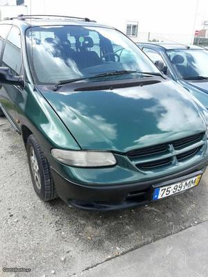 Chrysler Voyager com avaria a trabalhar Dezembro/98 - à