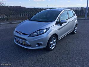 Ford Fiesta 1.4 tdci 5 lug Setembro/09 - à venda - Ligeiros