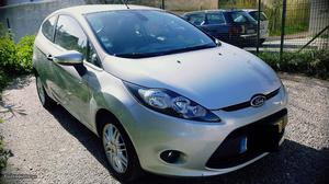 Ford Fiesta 1.4 tdci 70cv VAN Março/10 - à venda -