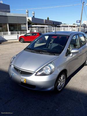 Honda Jazz 1 ano garantia Novembro/04 - à venda - Ligeiros