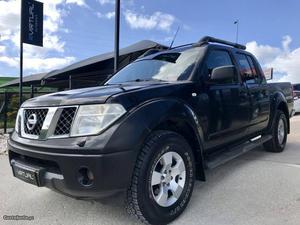 Nissan Navara 2.5 dCi CD Platinium Junho/07 - à venda -