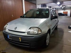 Renault Clio 1.2 Março/99 - à venda - Ligeiros