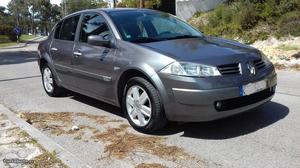 Renault Mégane Sedan 1.5 dci Outubro/05 - à venda -