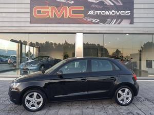 Audi A1 sportback 1.6 tdi Outubro/12 - à venda - Ligeiros