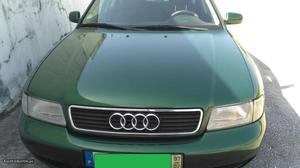 Audi A4 SW 1.9 Tdi Fevereiro/97 - à venda - Ligeiros