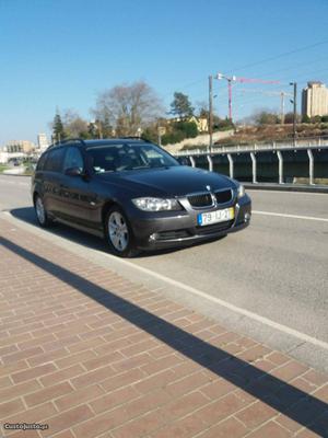 BMW 320 D TOURING COM GPS Novembro/06 - à venda - Ligeiros