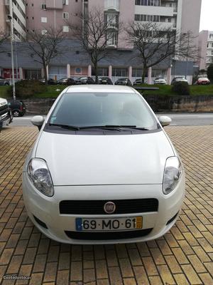 Fiat Grande Punto 1.3 JTd Dezembro/11 - à venda -