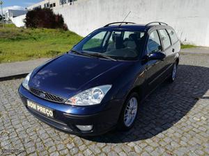 Ford Focus 1.4 SW Julho/02 - à venda - Ligeiros