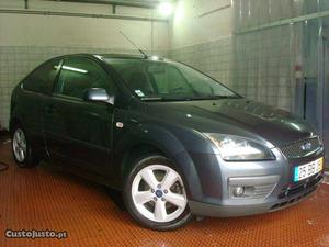 Ford Focus 1.6 TCDi Sport 109cv Dezembro/05 - à venda -