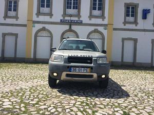 Land Rover Freelander 2.0 di 5 portas Março/00 - à venda -