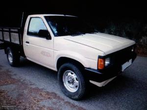 Nissan Pick Up 4x4 de 3 lug Outubro/87 - à venda - Pick-up/