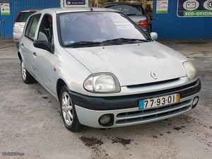 Renault Clio 1.4 direcção assistida Março/99 - à venda -