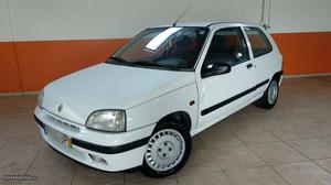 Renault Clio 1.9d  Avariado Abril/98 - à venda -