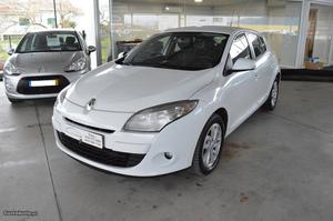 Renault Mégane 1.5 DCi Confort Julho/10 - à venda -