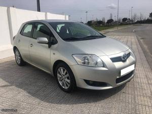 Toyota Auris 1.4 D-4D KM Abril/09 - à venda -