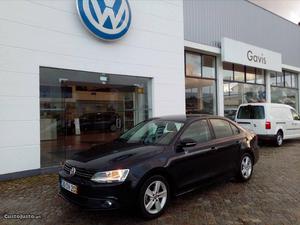 VW Jetta 1.6 tdi confortline Julho/14 - à venda - Ligeiros