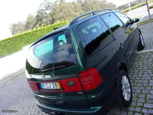 VW Sharan 1.9 tdi 115cv 7 lug Março/01 - à venda -