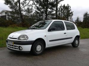 Renault Clio d Abril/00 - à venda - Comerciais / Van,
