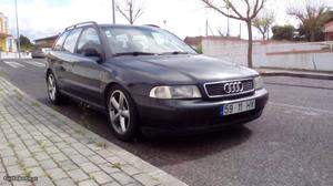 Audi A4 Avant 1.8 B5 Janeiro/97 - à venda - Ligeiros