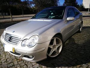 Mercedes-Benz C 220 CDI Sport Coupe Outubro/01 - à venda -