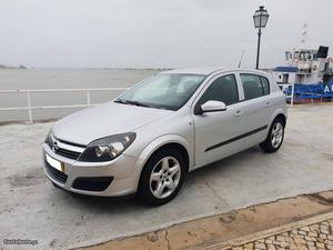 Opel Astra 1.3 CDTi Cosmo Dezembro/06 - à venda - Ligeiros