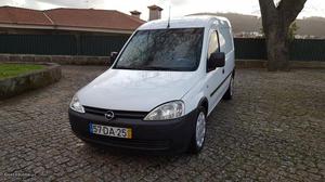 Opel Combo 1.3 Cdti Fevereiro/07 - à venda - Ligeiros