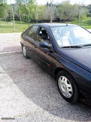 Renault Laguna RXE Dezembro/98 - à venda - Ligeiros