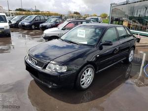 Audi A3 1.9TDI 130CV cx6 Abril/02 - à venda - Ligeiros