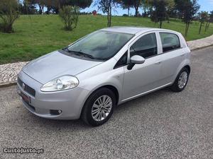 Fiat Punto 1.3 M-JET 75 CV Maio/10 - à venda - Ligeiros