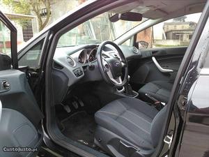Ford Fiesta Titaniummilkms Abril/10 - à venda -