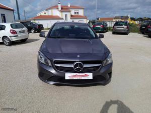 Mercedes-Benz CLA 180 Diesel Julho/15 - à venda - Ligeiros