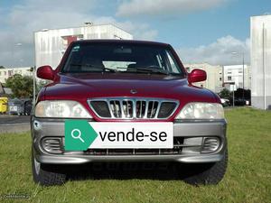 SsangYong Musso 2.3TD/120©V Dezembro/00 - à venda -