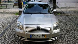 Toyota Avensis v Novembro/05 - à venda - Ligeiros