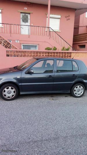 VW Polo Mpfi 1.0 Dezembro/00 - à venda - Ligeiros