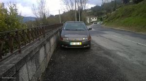 Fiat Punto  td Maio/97 - à venda - Ligeiros